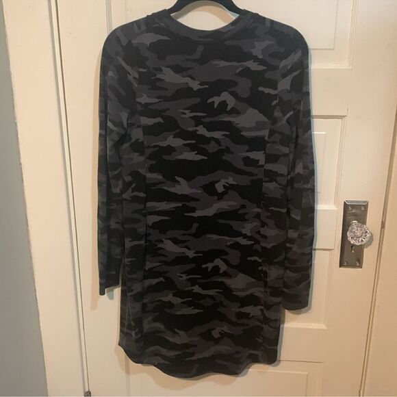 Athleta Balance Camo Knit Lux Dress SP Petite - Picture 6 of 7